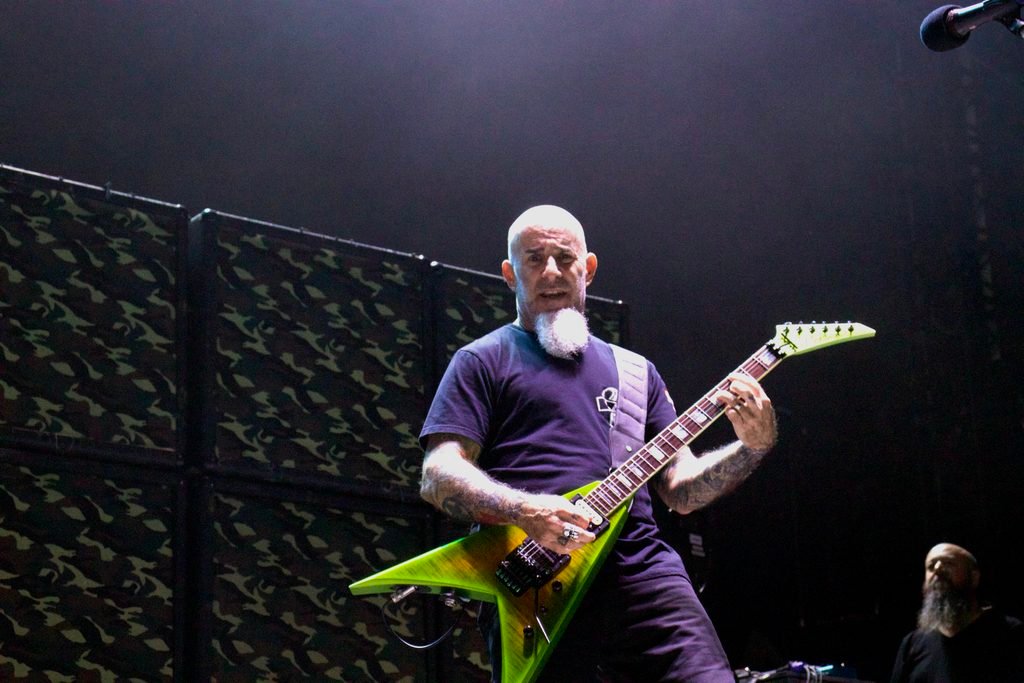 Scott Ian did not recognize me. (Photo: Doug Van Pelt)