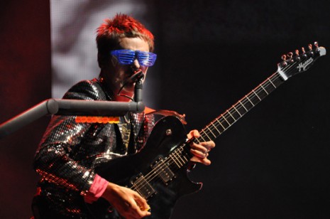 MUSE guitar n shades (photo by DVP)