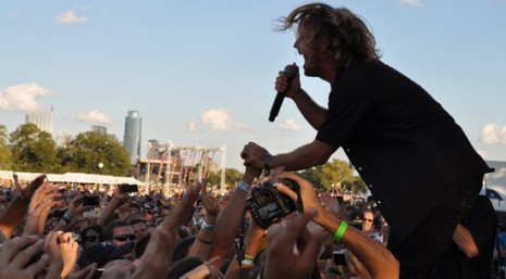 switchfoot crowdsinging (photo by DVP)